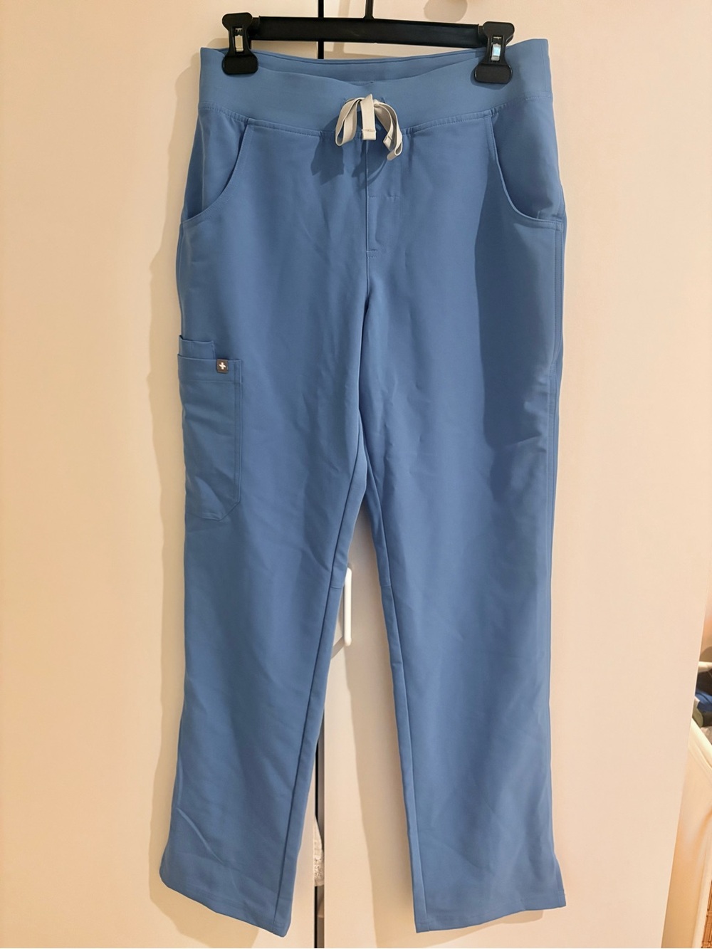 NWT FIGS ST Kade Cargo Straight-Leg Scrub Pants in Ceil Blue